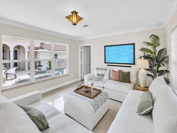 Fort Lauderdale Vacation Rental - Courtyard Pool Home Near Beach
